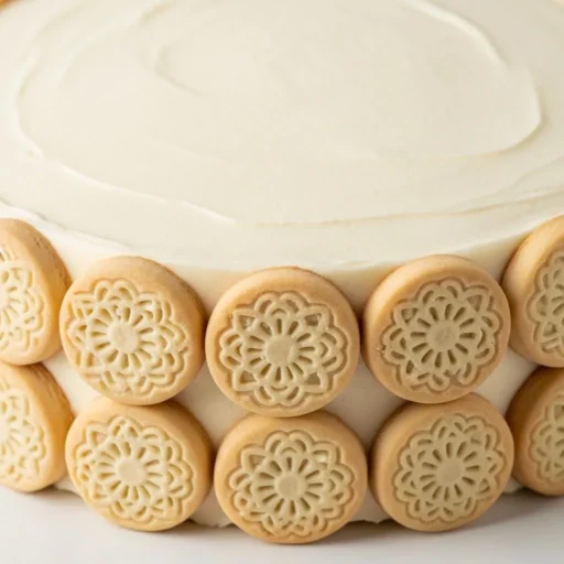 Utilize Store-Bought Cookies as Borders